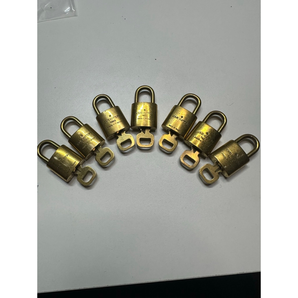 Women's Louis Vuitton Gold Padlocks & Keys One Lock Only - Picture 4 of 4